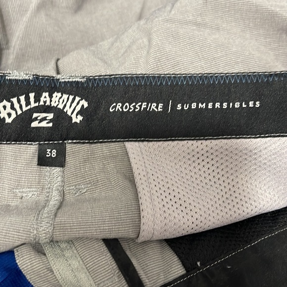 Men’s Billabong size 38 board shorts - Picture 2 of 2